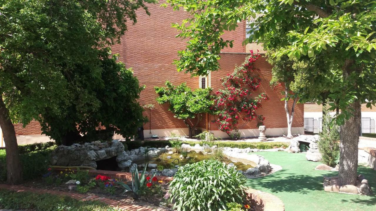 Ostello Centro San Viator Valladolid Esterno foto
