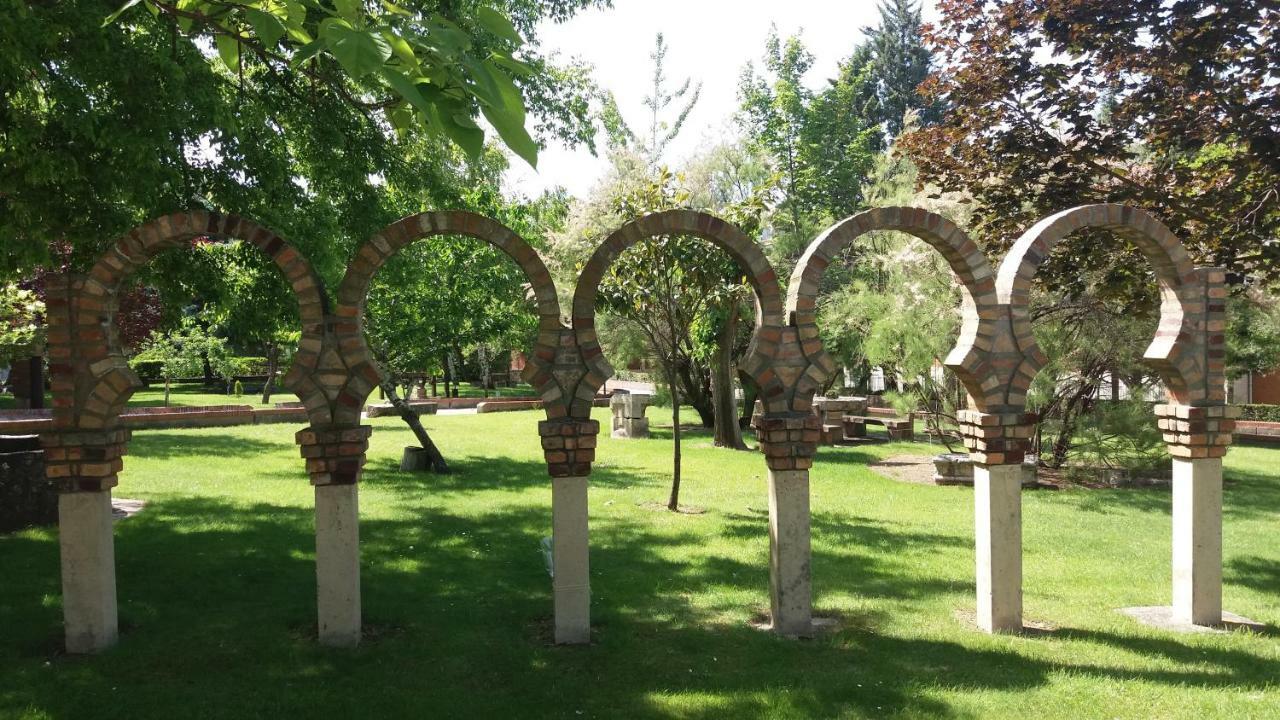 Ostello Centro San Viator Valladolid Esterno foto
