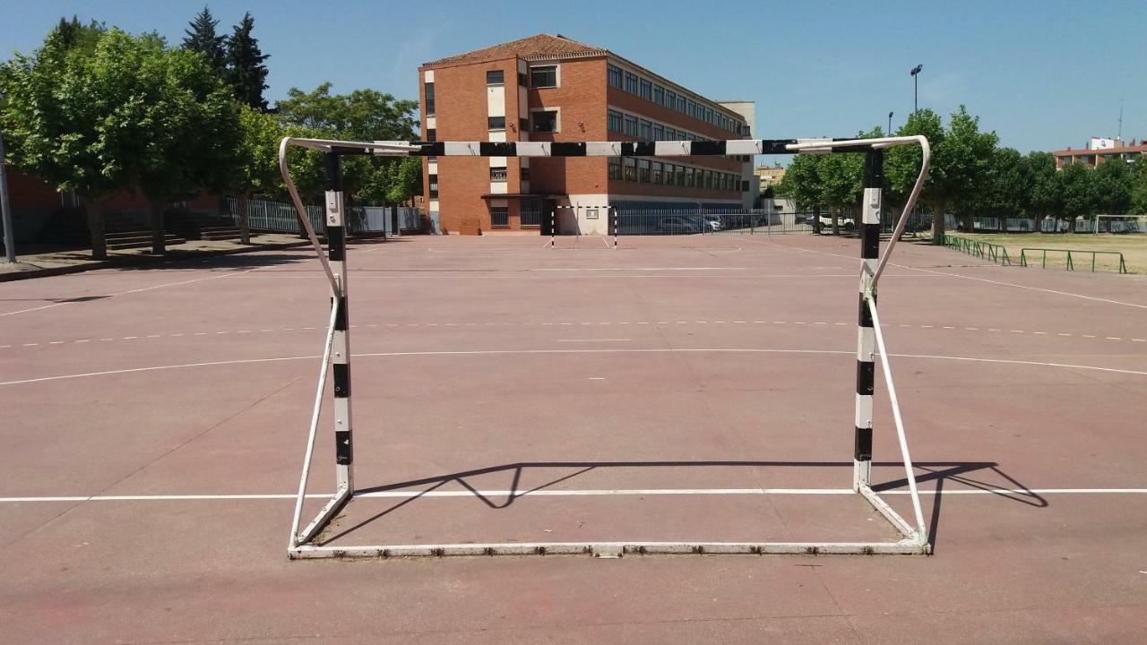 Ostello Centro San Viator Valladolid Esterno foto